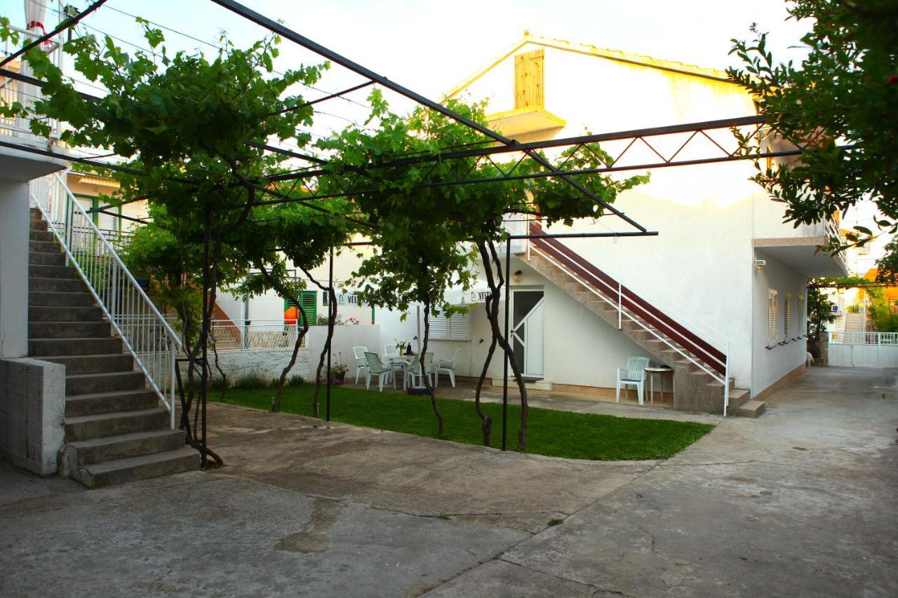 Apartmani Ana Juricev Vodice Exterior foto