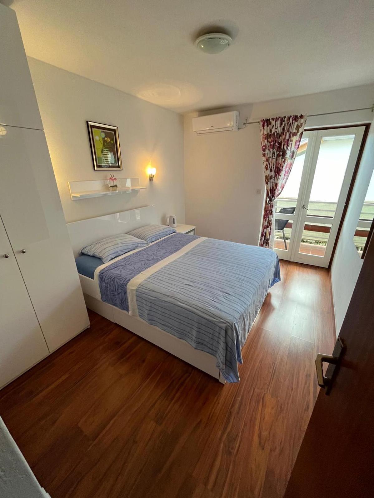 Apartmani Ana Juricev Vodice Exterior foto